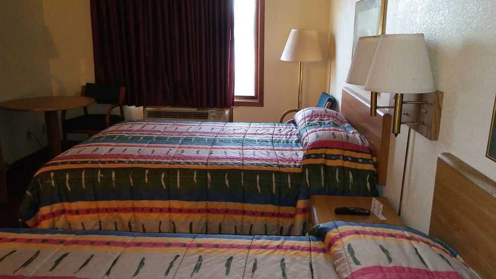 Sunset Inn Williamsburg Екстериор снимка