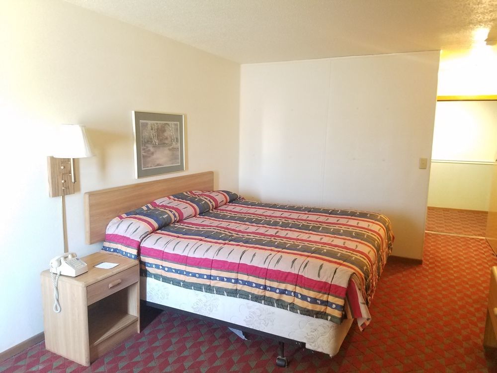 Sunset Inn Williamsburg Екстериор снимка