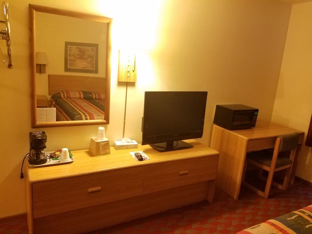 Sunset Inn Williamsburg Екстериор снимка
