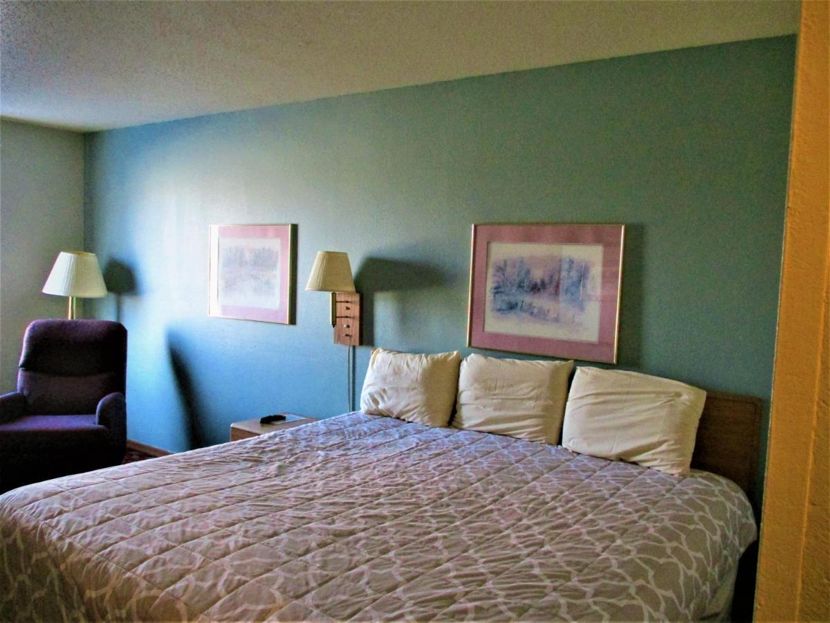Sunset Inn Williamsburg Екстериор снимка