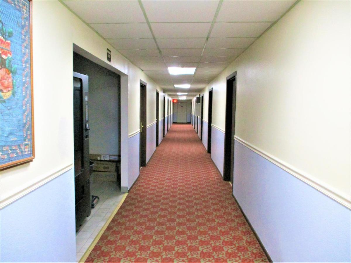 Sunset Inn Williamsburg Екстериор снимка